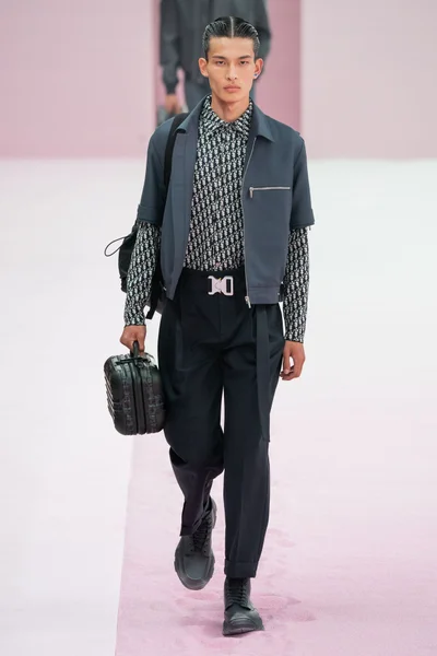 Look 40